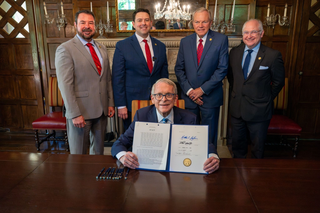 Chavez Joins Governor DeWine for Signing of 21st Century Energy Policy