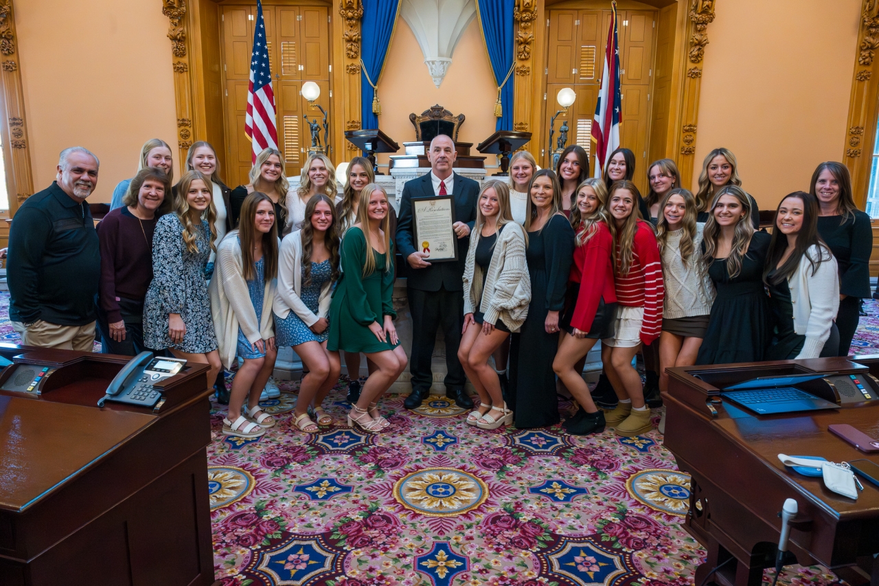 Huffman Celebrates Tipp City Volleyball Champions