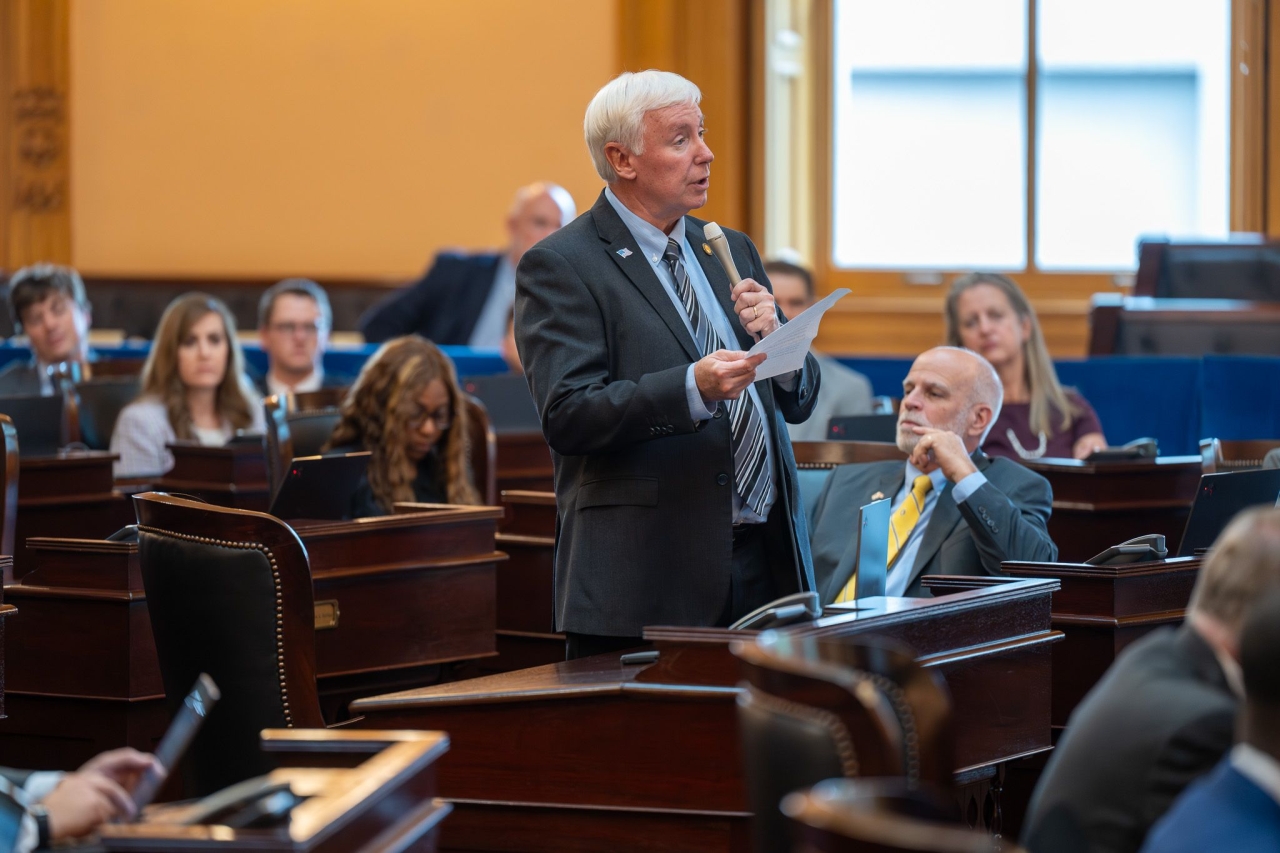 Senate Passes Landis Bill Authorizing Sale of State Land in Dover