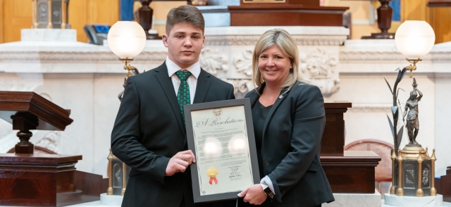 Kunze Recognizes 2019 Division I Wrestling State Champion