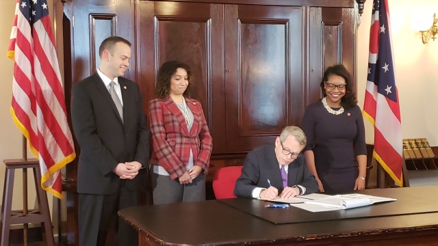 Manning Joins DeWine for Signing of Executive Order on Workplace Domestic Violence Policy