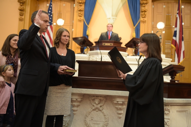 Manning Sworn In as a Member of the Ohio Senate