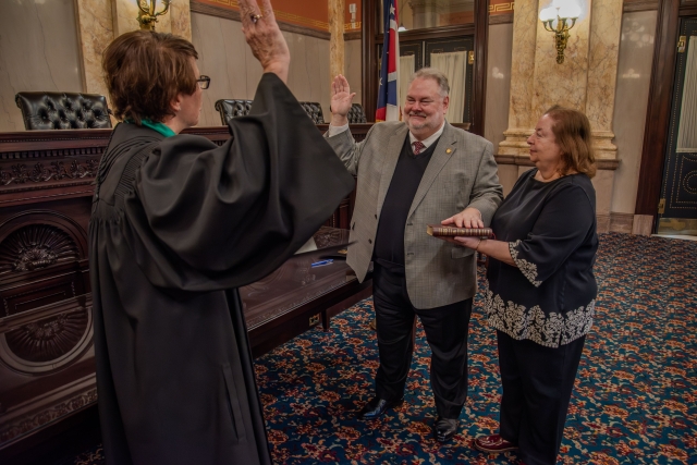 Romanchuk Sworn into the 136th General Assembly