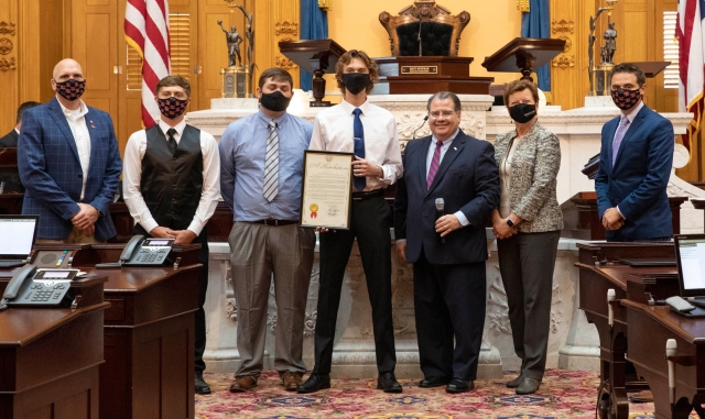 Schaffer Recognizes Muskingum University Esports Team