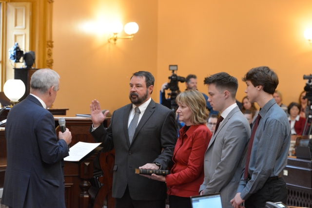 Senator Brian Chavez Sworn into the Ohio Senate